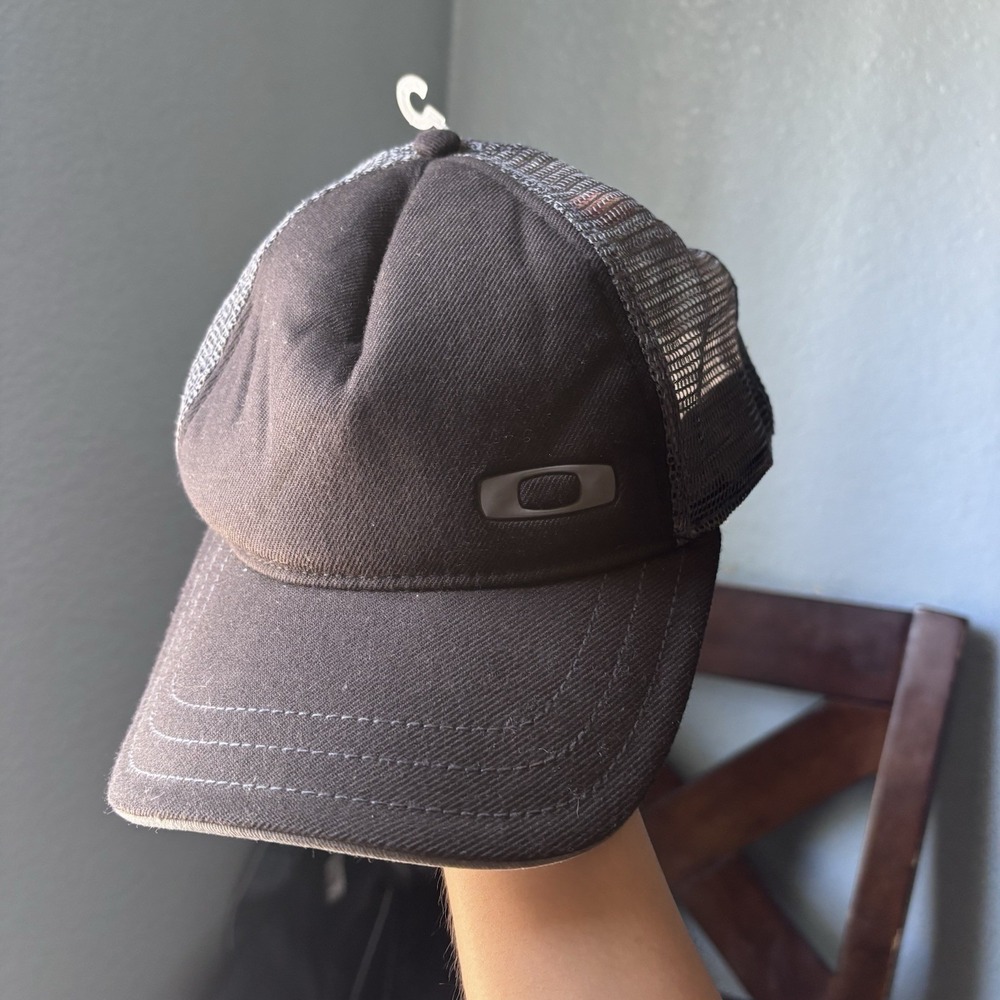 Oakley Black Flip Trucker 2.0 Hat Mesh Snapback Logo Cap Mens One Size